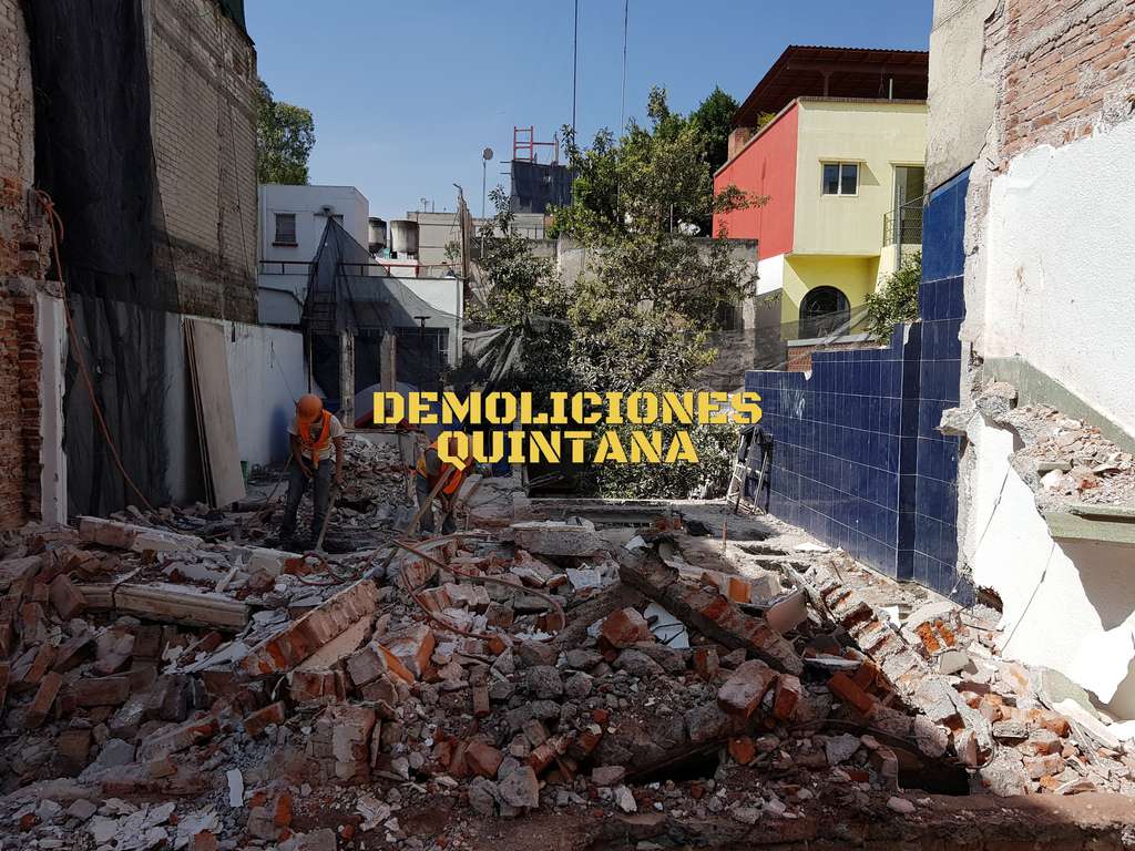 Demolición en ciudad de Mexico, Col. Hipódromo, Cuauhtémoc